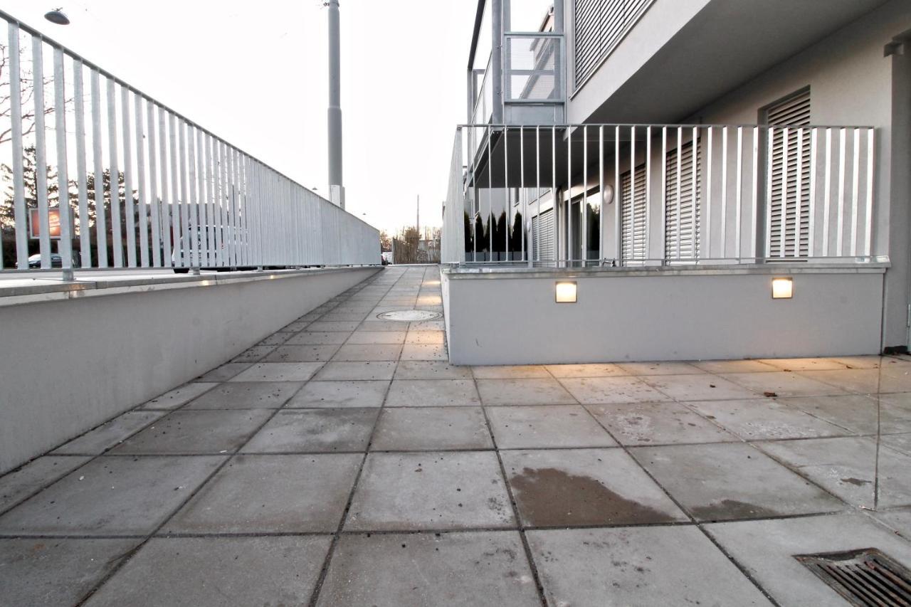 Red Flower Apartment With Pool - 5 Min To Lake Wien Exteriör bild