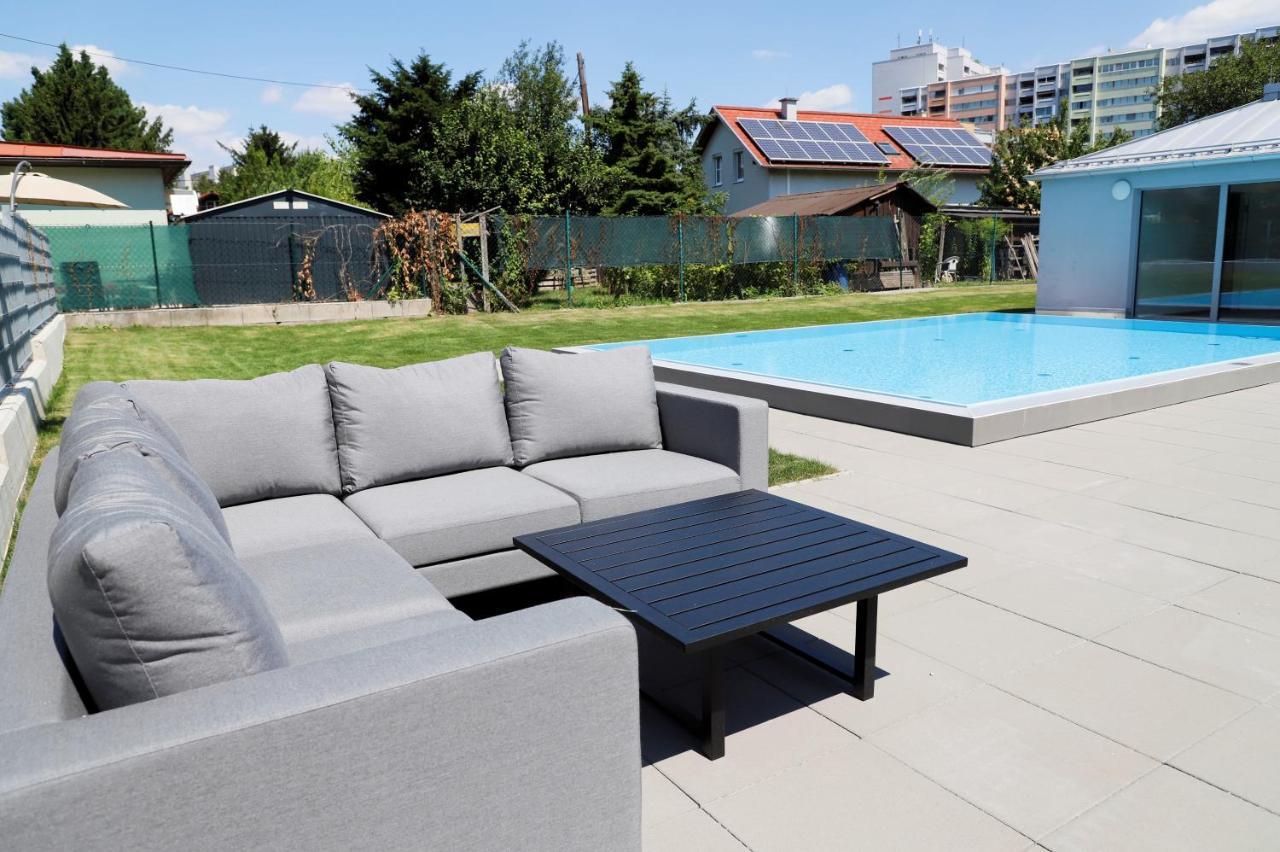 Red Flower Apartment With Pool - 5 Min To Lake Wien Exteriör bild
